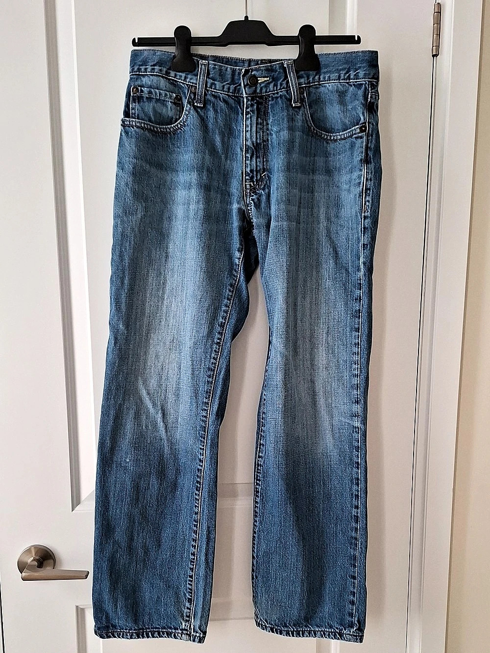 Old Navy Straight Leg Cotton Jeans Blue Waist 31 Zipper Pockets